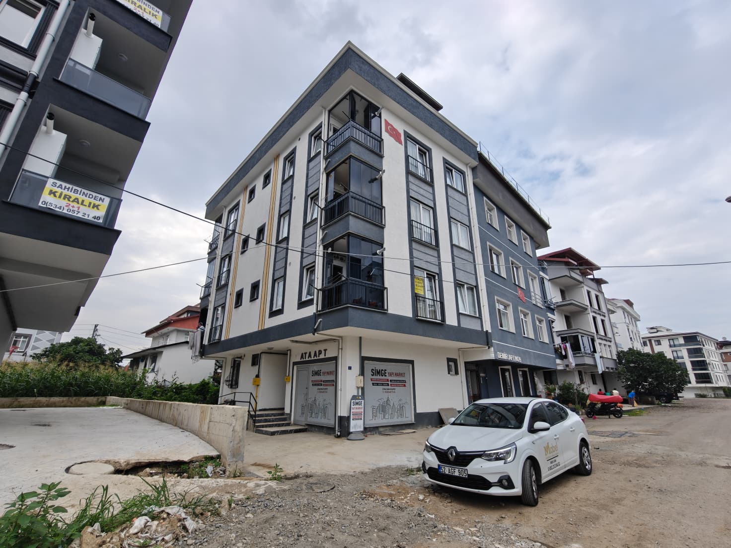 CUMHURİYET MAH. DÖRTYOL  KAVŞAĞINDA KİRALIK 2+1